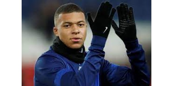 Le Paris Saint-Germain offre 80 millions de salaire annuel